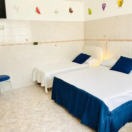 Casa Della Frutta 펜션 *